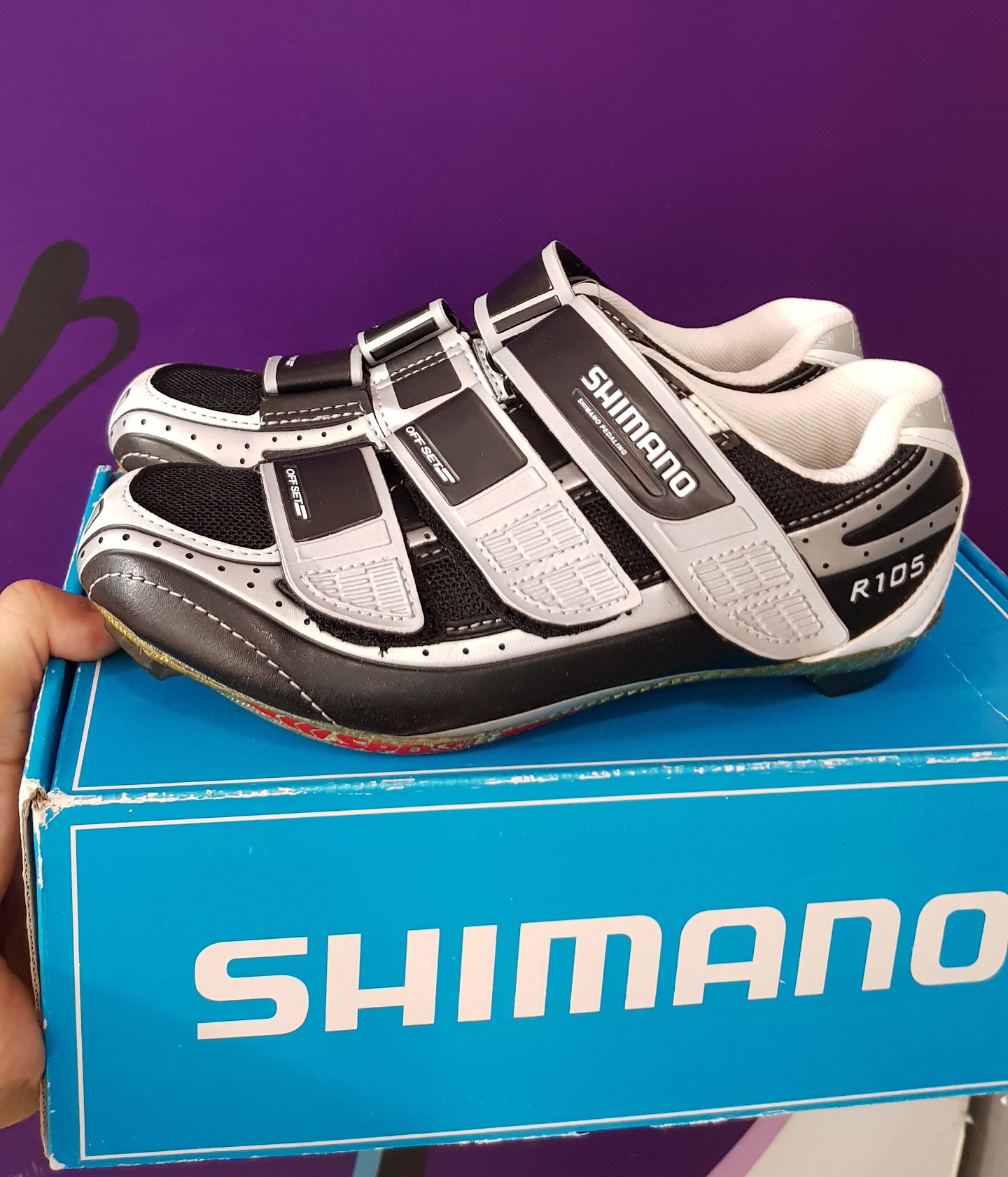 Giày xe đạp đường trường Shimano SH-R105 Carbon SPD chính hãng